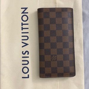 Louis Vuitton damier ebene brazza wallet